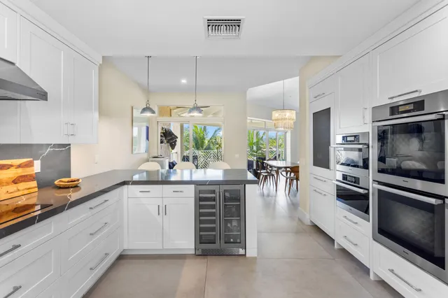 $6,000 | 309 East Ocean Avenue, Unit 302, Lantana, FL 33462