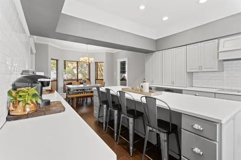 $649,900 | 6101 Tiffany Oaks Lane, Arlington, TX 76016