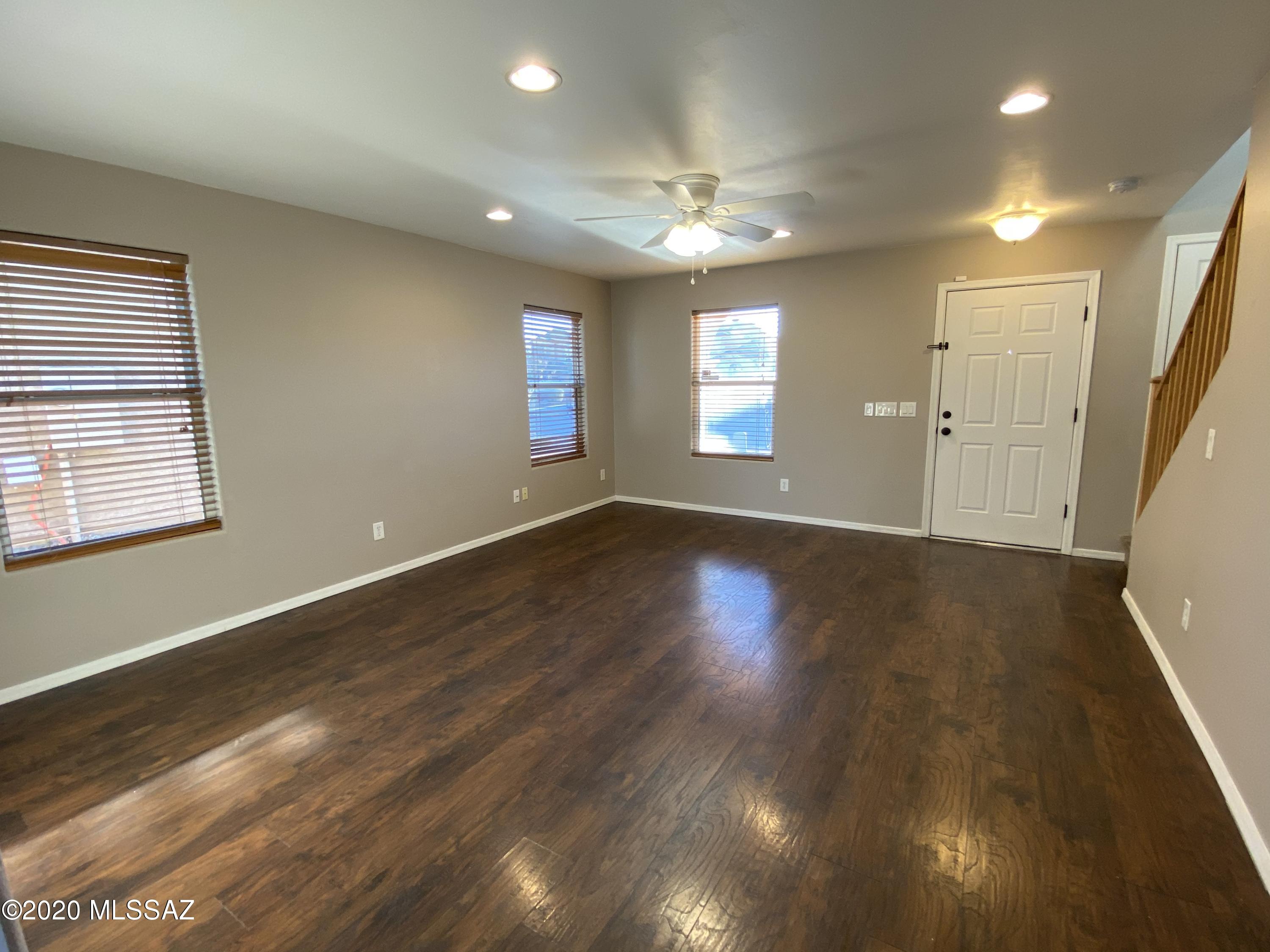 6885 South Harrier Loop Tucson, AZ 85756 - Photo 2 of 16