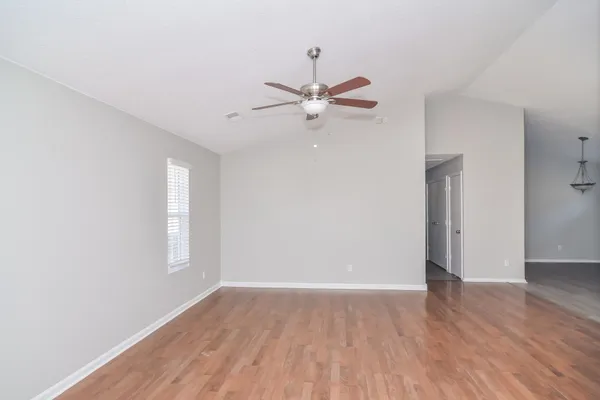 a picture of a wall next to a white wall