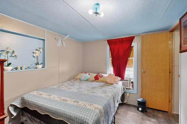 $330,000 | 6711 County Road 140, Kaufman, TX 75142