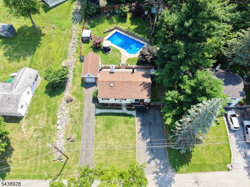 47 Summit Road Hamburg, NJ 07419 - Photo 41 of 45