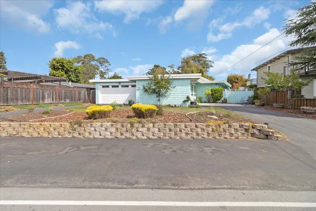 $1,599,000 | 511 Cliff Drive, Aptos, CA 95003