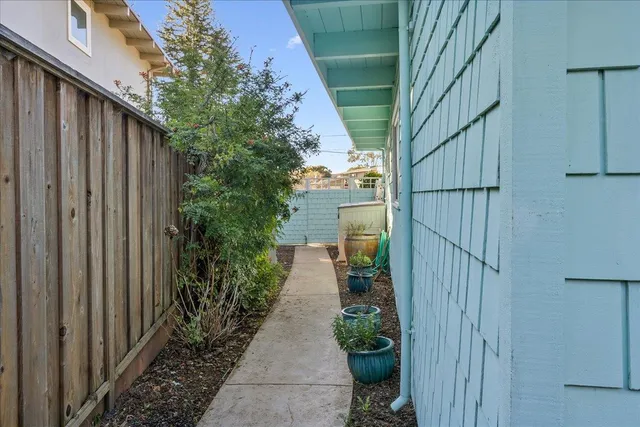 $1,599,000 | 511 Cliff Drive, Aptos, CA 95003