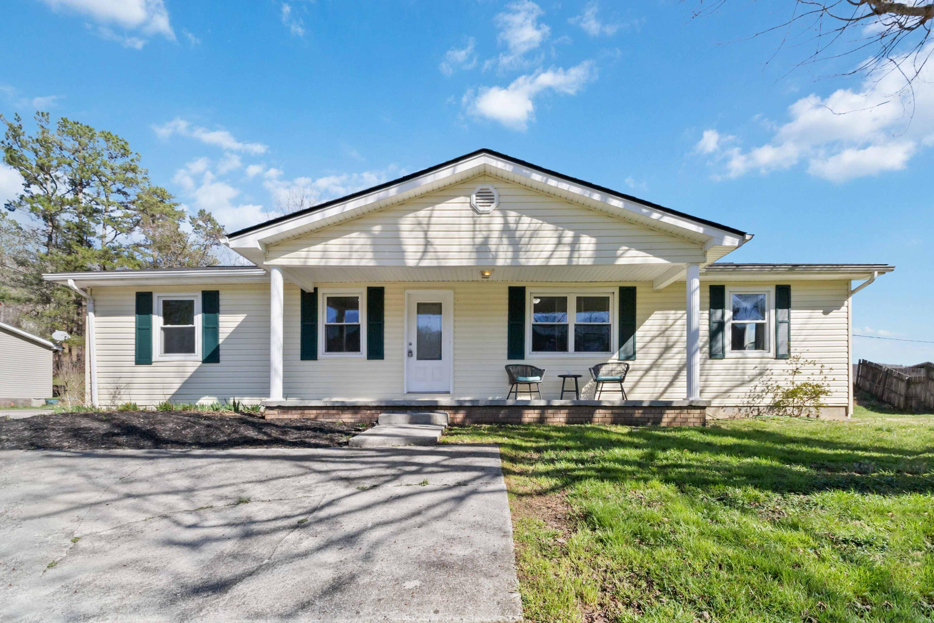 41 Valentine Branch Road Cannon, KY 40923 - Photo 7 of 61 002