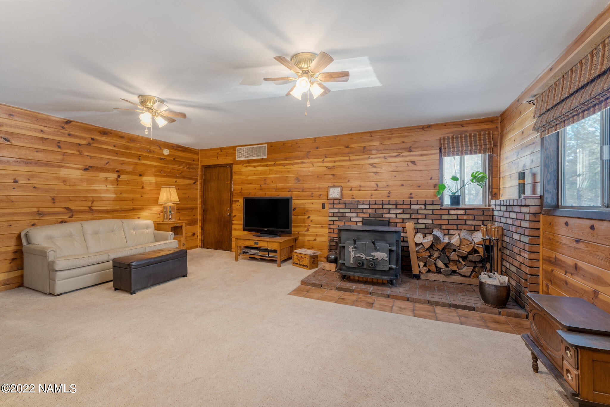 5590 Lindsey Road Flagstaff, AZ 86004 - Photo 8 of 35 Family Room