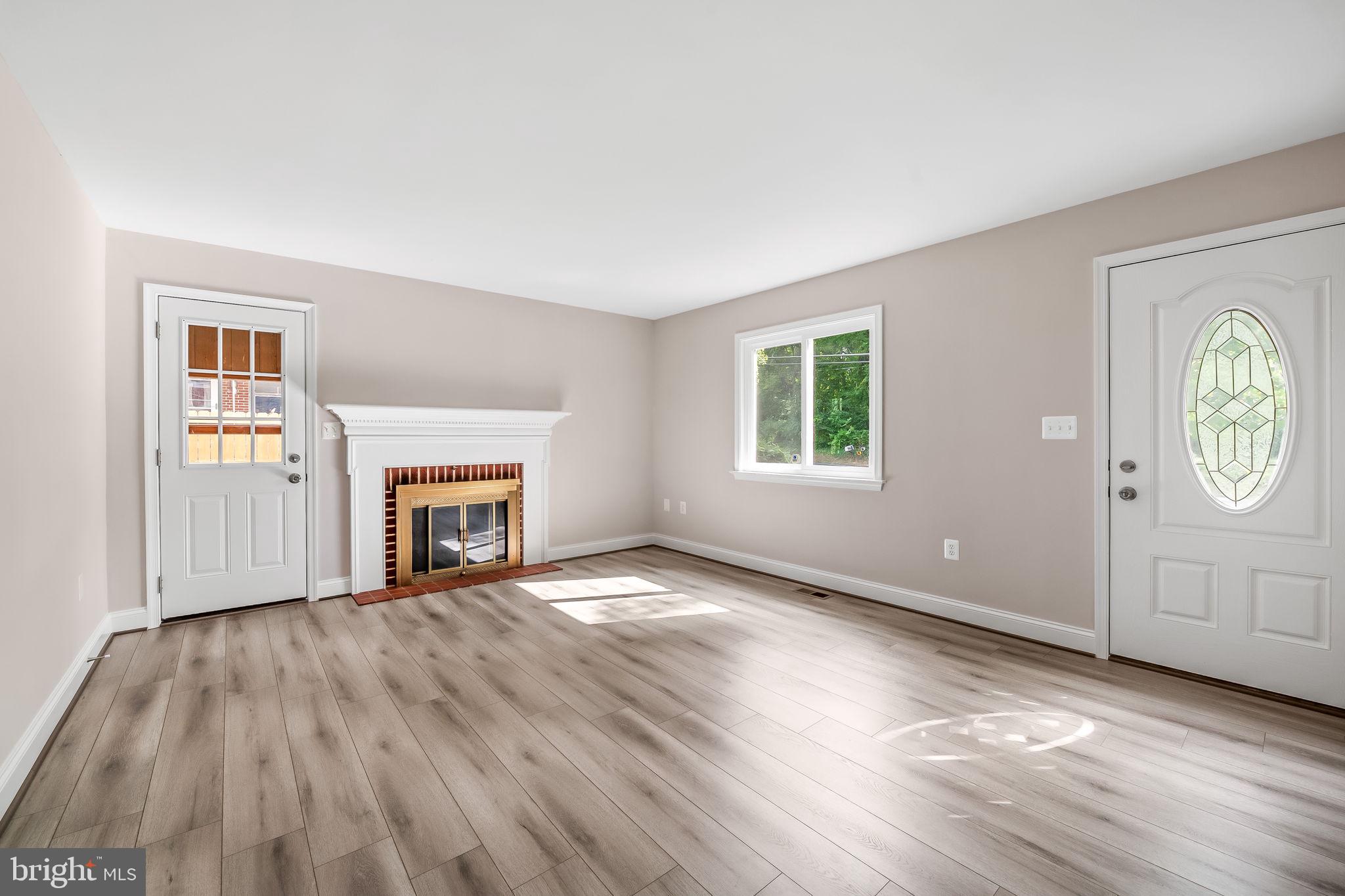 424 Poole Road Westminster, MD 21157 - Photo 4 of 40 Gallery Image 4