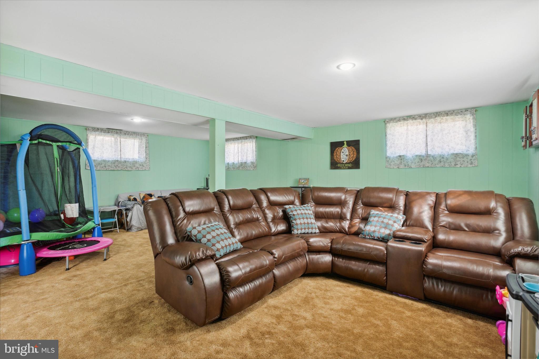 1611 Forest Drive Williamstown, NJ 08094 - Photo 25 of 31 a living room with furniture