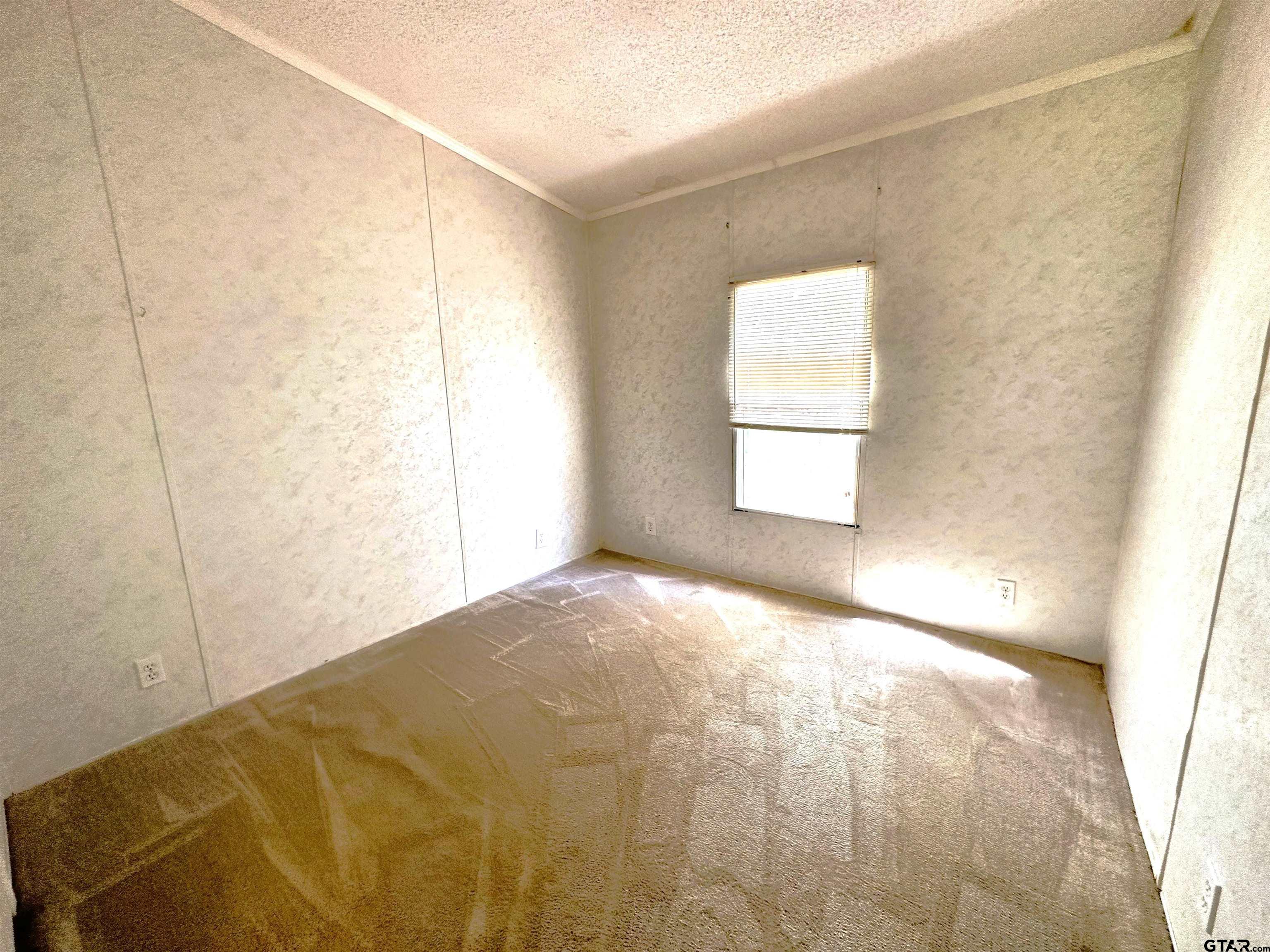 21232 Sand Jack Road Larue, TX 75770 - Photo 31 of 39 a view of a window in an empty room