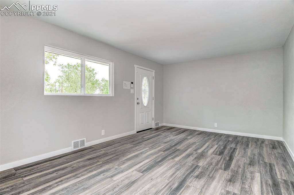 518 Huron Road Colorado Springs, CO 80910 - Photo 6 of 24