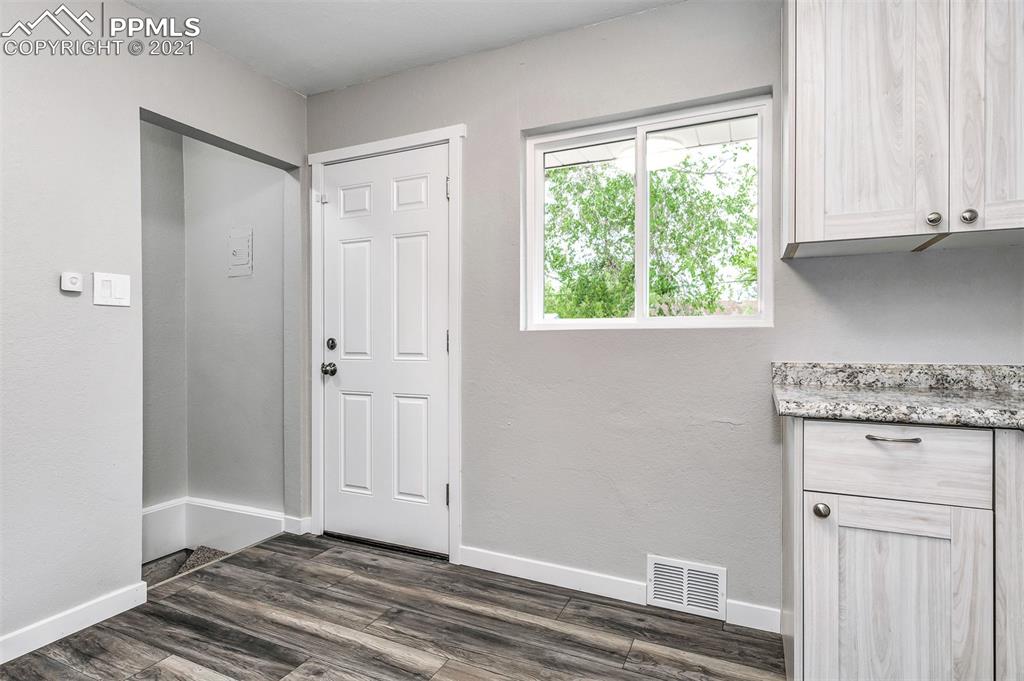 518 Huron Road Colorado Springs, CO 80910 - Photo 7 of 24