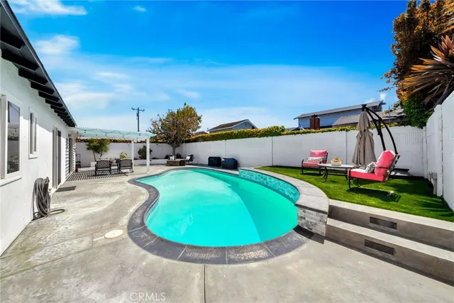$1,549,000 | 587 Traverse Drive, Costa Mesa, CA 92626