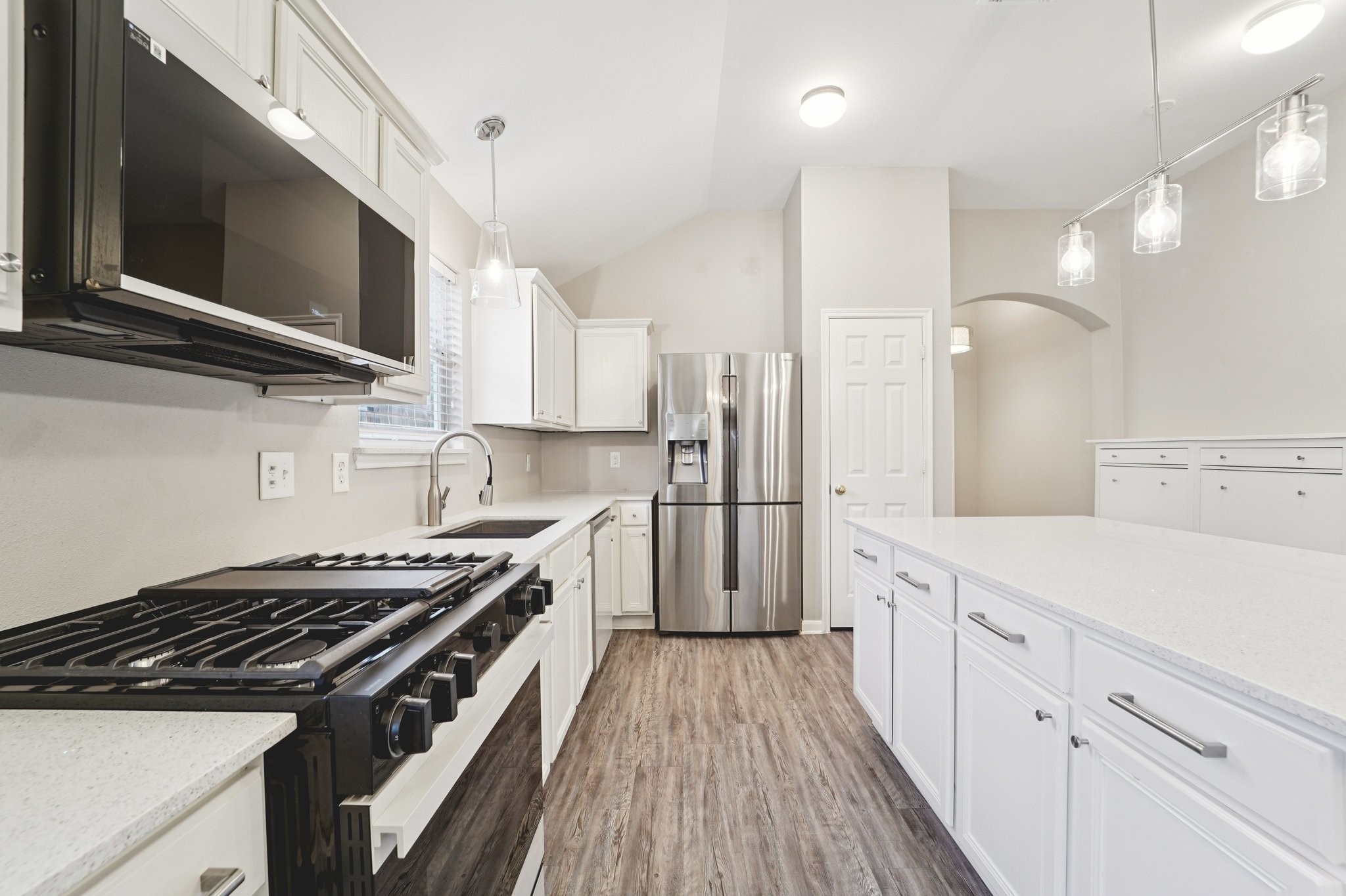 6715 Lilacbrook Court Spring, TX 77379 - Photo 11 of 34