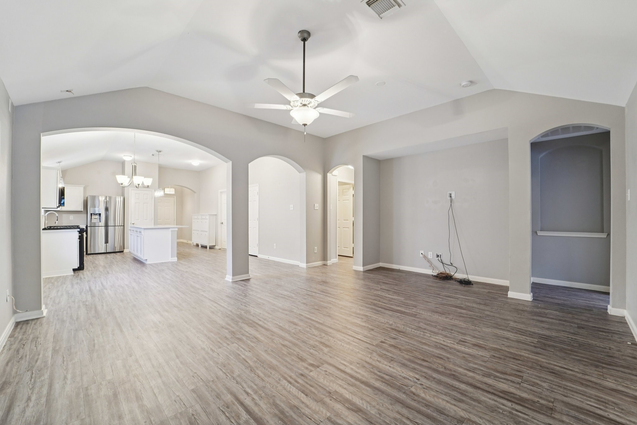 6715 Lilacbrook Court Spring, TX 77379 - Photo 6 of 34