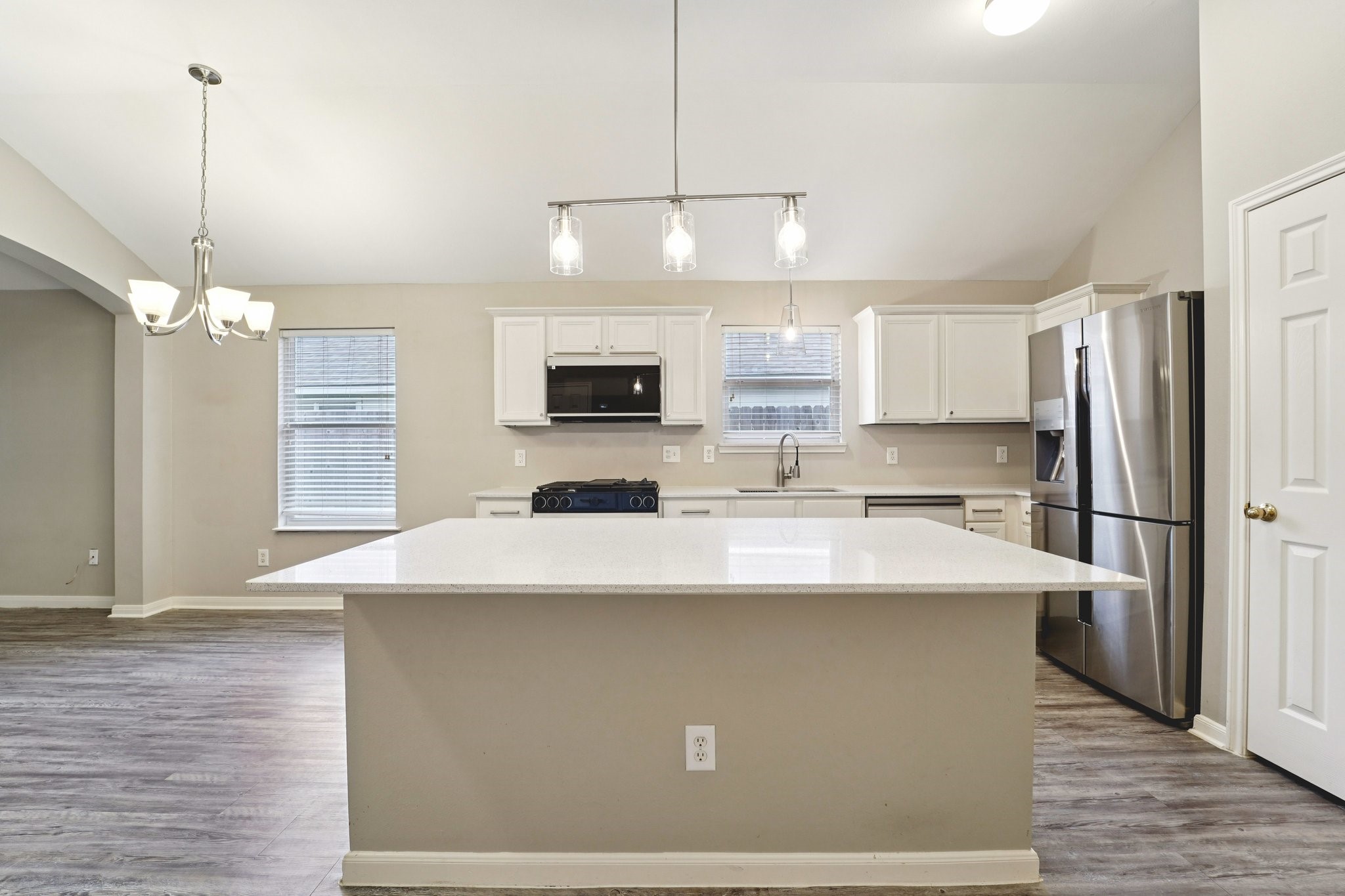 6715 Lilacbrook Court Spring, TX 77379 - Photo 9 of 34