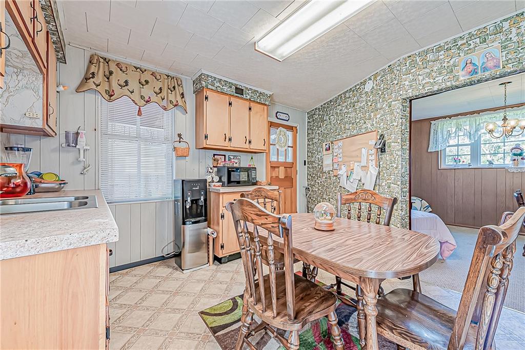 115 Shinsky Road Greensburg, PA 15601 - Photo 9 of 25 Gallery Image 9