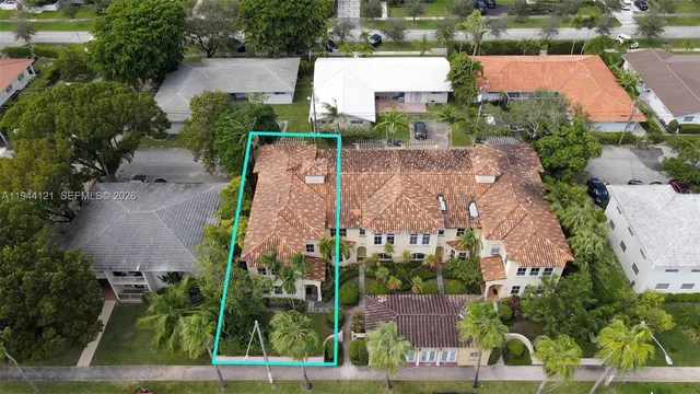 $7,950 | 4867 Ponce De Leon Boulevard, Unit A, Coral Gables, FL 33146