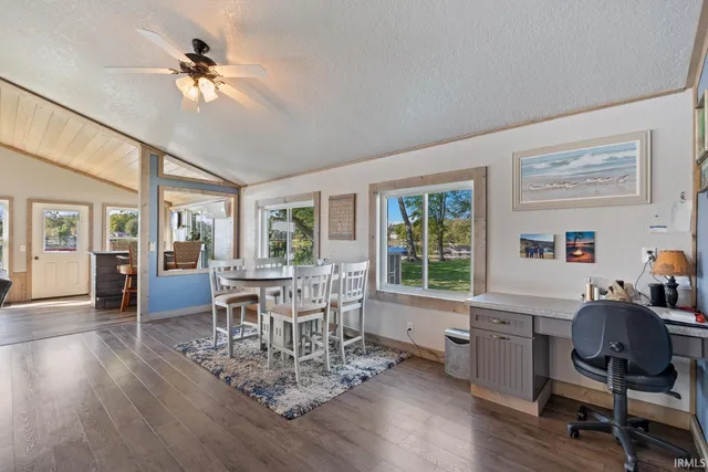 $569,900 | 1770 East Poplar Road, Columbia City, IN 46725