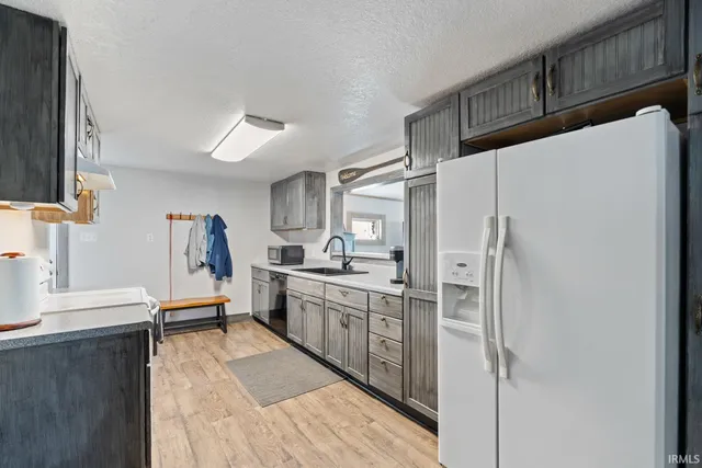 $569,900 | 1770 East Poplar Road, Columbia City, IN 46725