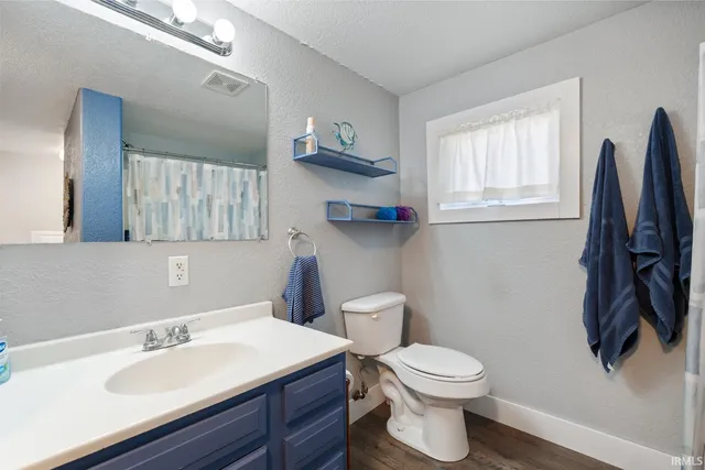 $569,900 | 1770 East Poplar Road, Columbia City, IN 46725