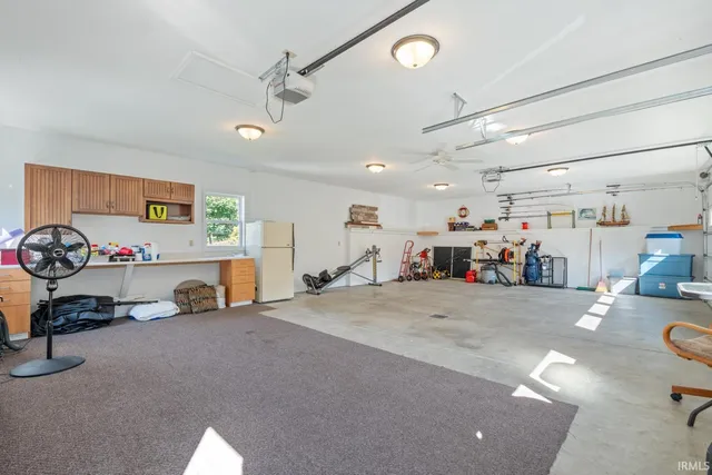 $569,900 | 1770 East Poplar Road, Columbia City, IN 46725