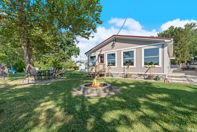 $569,900 | 1770 East Poplar Road, Columbia City, IN 46725