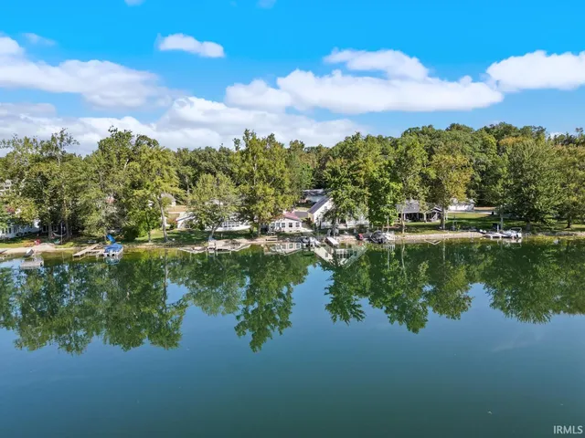 $569,900 | 1770 East Poplar Road, Columbia City, IN 46725