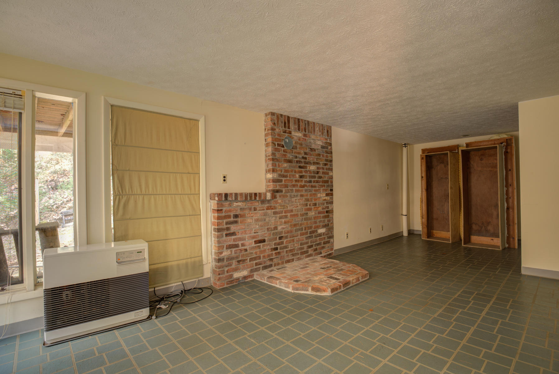 157 Old Portland Road North Waterboro, ME 04061 - Photo 5 of 29 Pic#-3