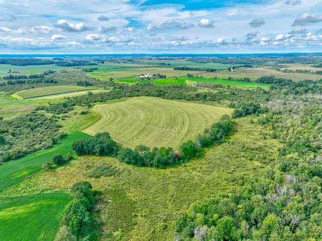 $1,499,000 | N5314 765th Street, Elk Mound, WI 54739