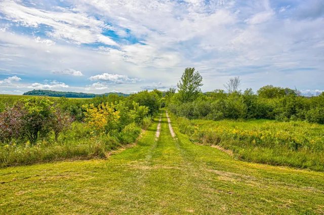 $1,499,000 | N5314 765th Street, Elk Mound, WI 54739