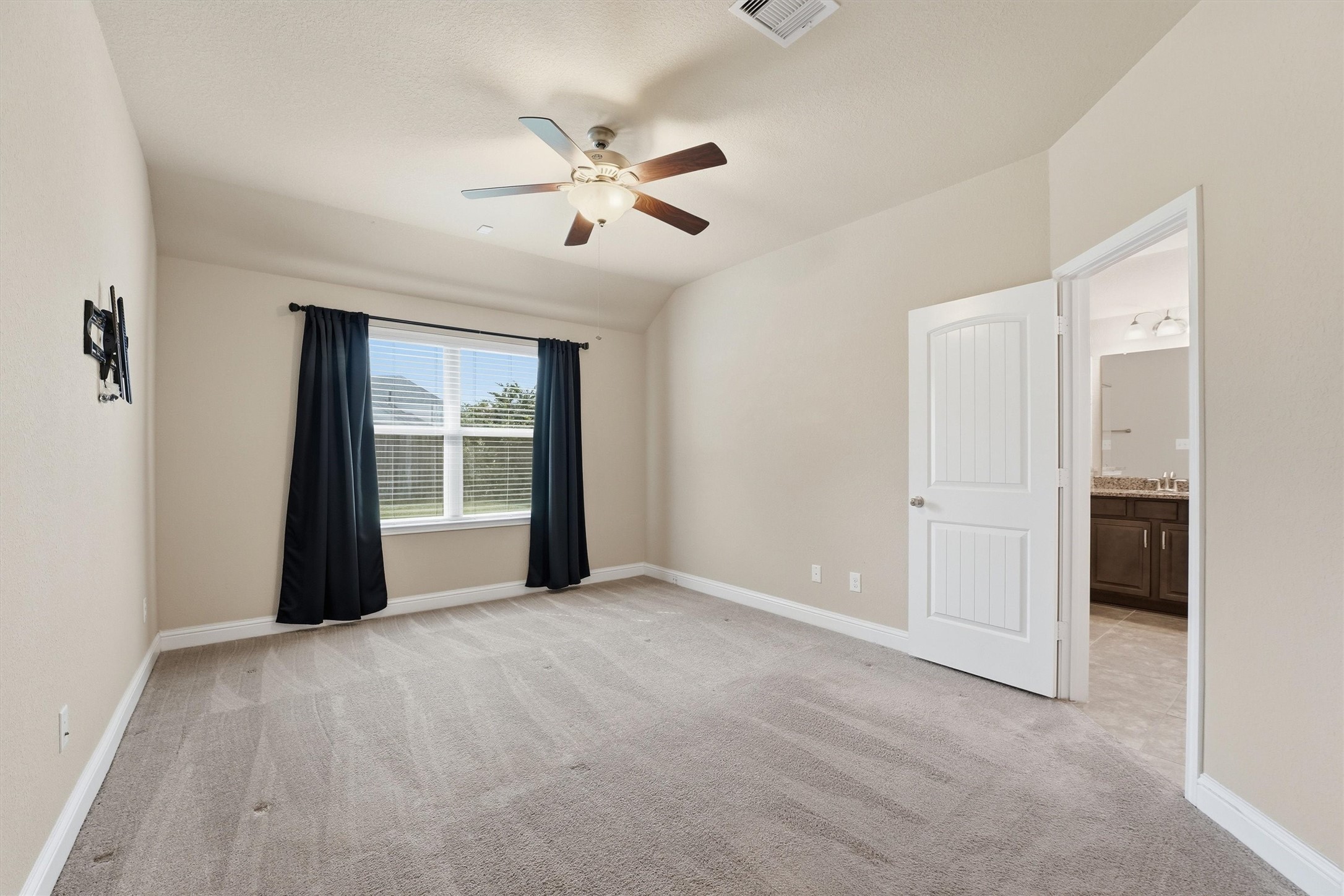 1911 Cedar Ridge Lane Pearland, TX 77089 - Photo 18 of 33 Primary bedroom.