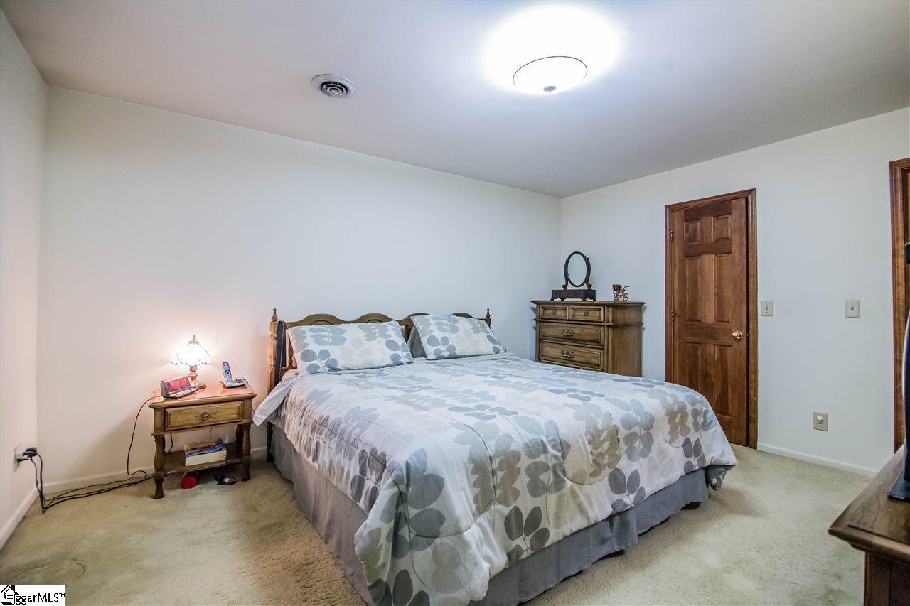 406 Hudson Farm Road Greer, SC 29650 - Photo 12 of 19 Gallery Image 12