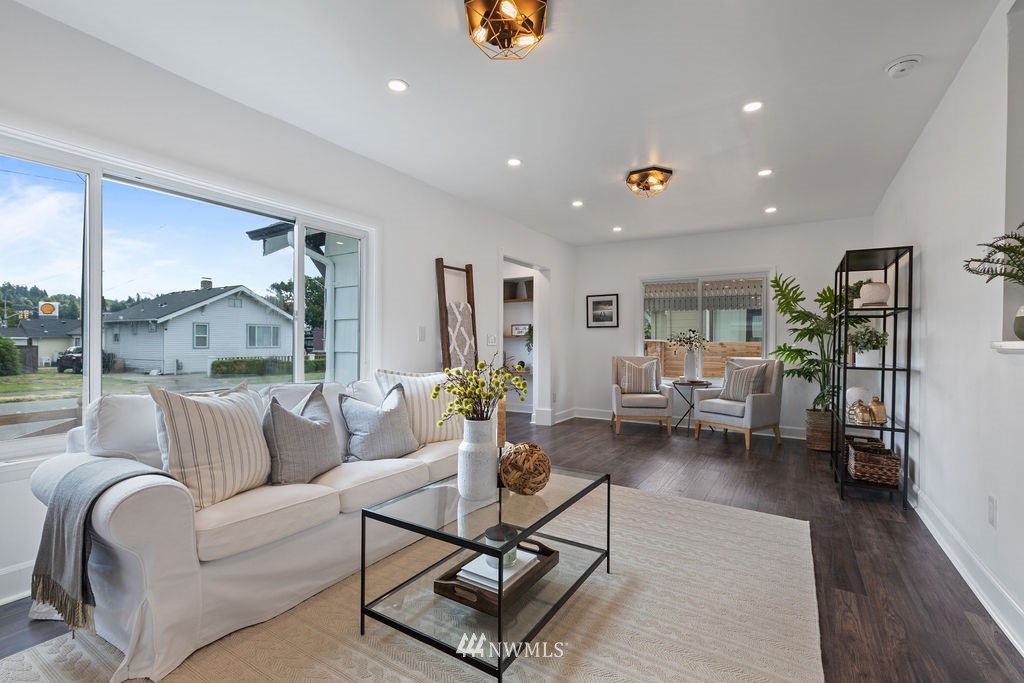405 Pelly Avenue North Renton, WA 98057 - Photo 6 of 24 Gallery Image 6
