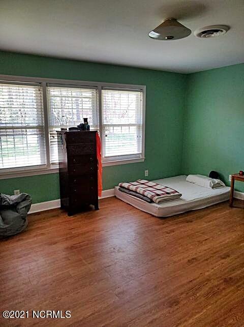 1319 Kimberly Road New Bern, NC 28562 - Photo 18 of 28 Guest Room