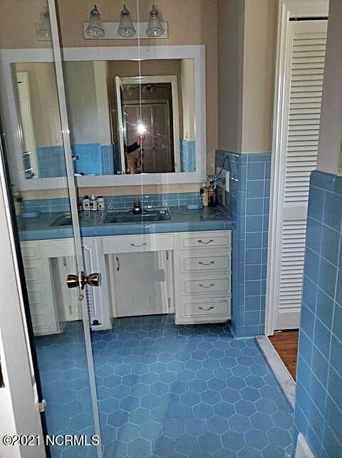1319 Kimberly Road New Bern, NC 28562 - Photo 25 of 28 Tiled Floor