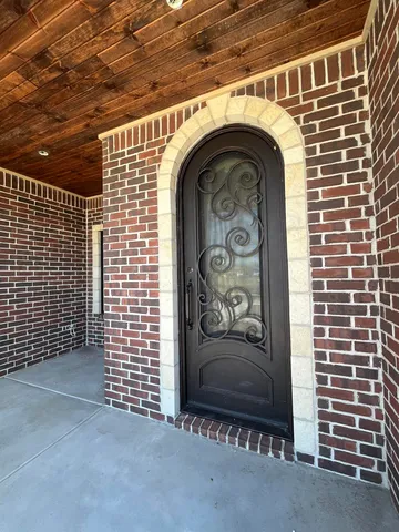 $460,000 | 5714 North Edwards Court, Wichita, KS 67204