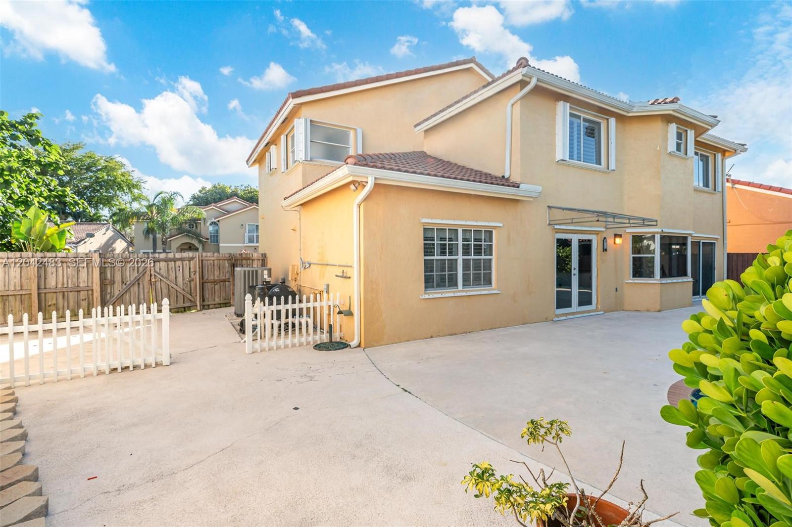 4671 Southwest 154th Place Miami, FL 33185 - Photo 29 of 31