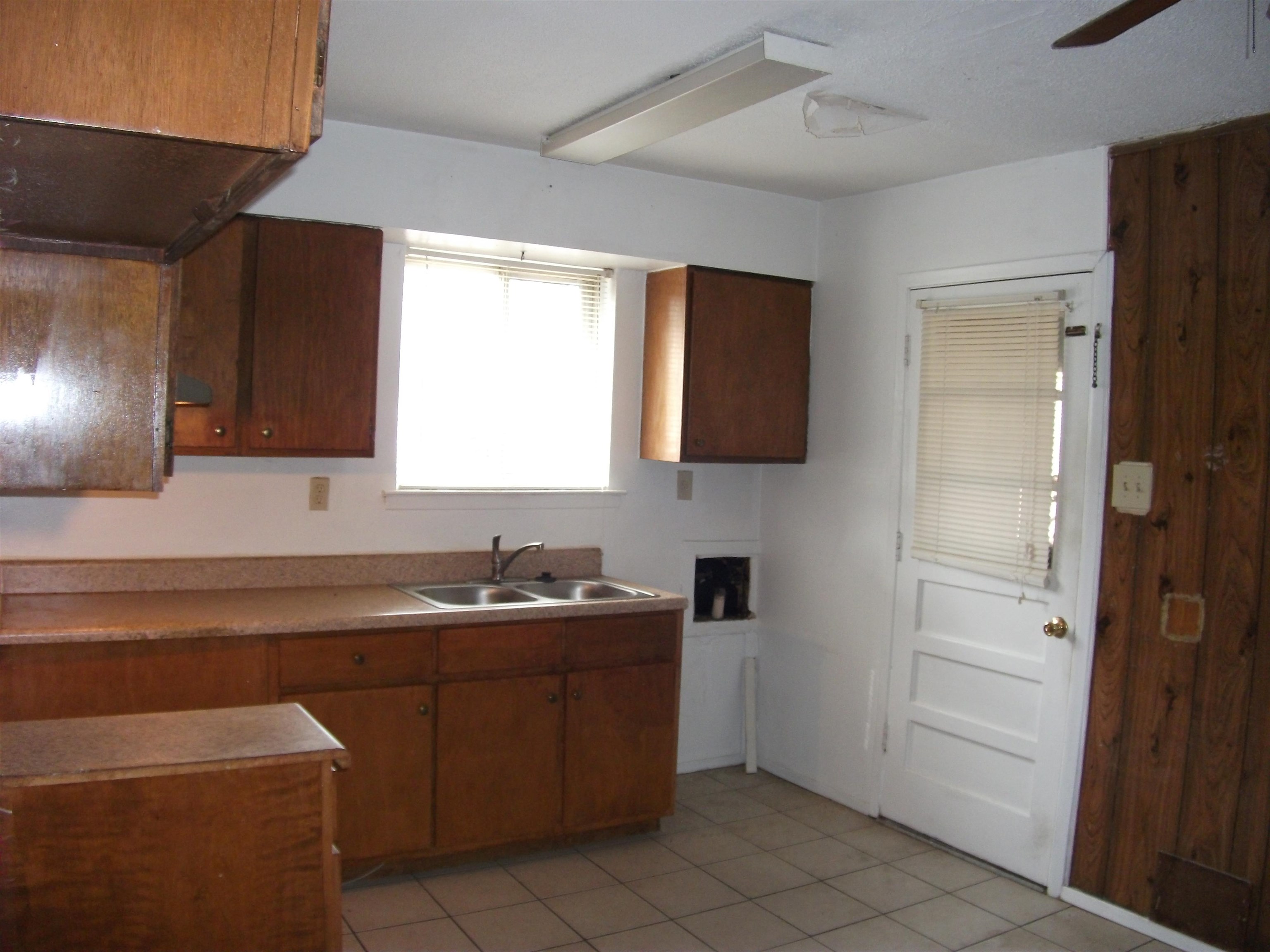 250 Flynn Road Memphis, TN 38109 - Photo 3 of 9 Gallery Image 3