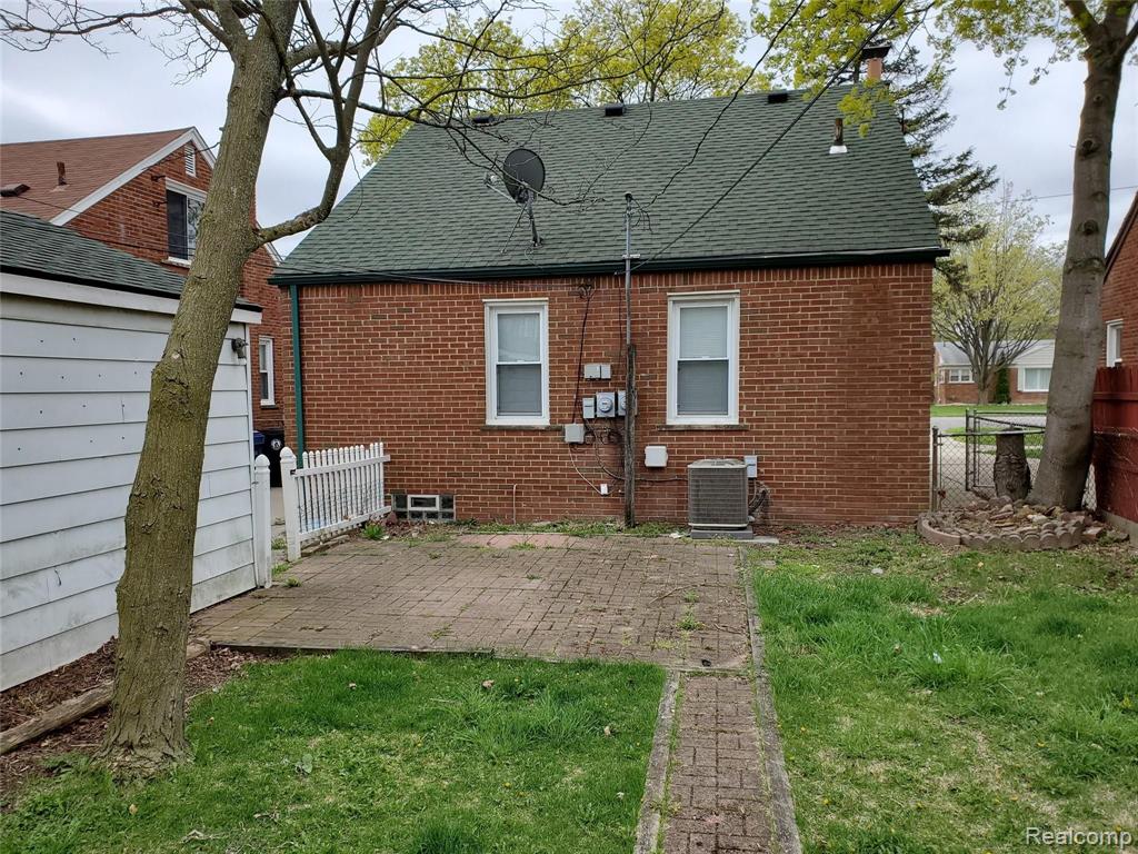 10044 Inkster Road Redford, MI 48239 - Photo 3 of 16