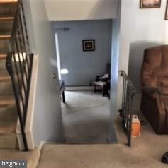 504 Mifflin Boulevard Reading, PA 19607 - Photo 3 of 14 Stairway - Liv/Din