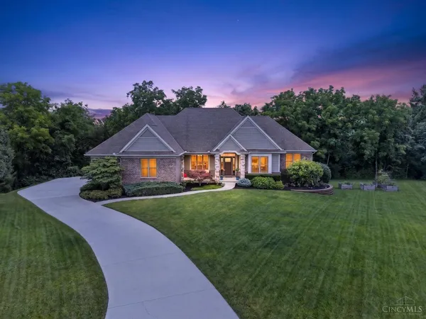 $949,900 | 1723 Laurel Glen Court, Loveland, OH 45140