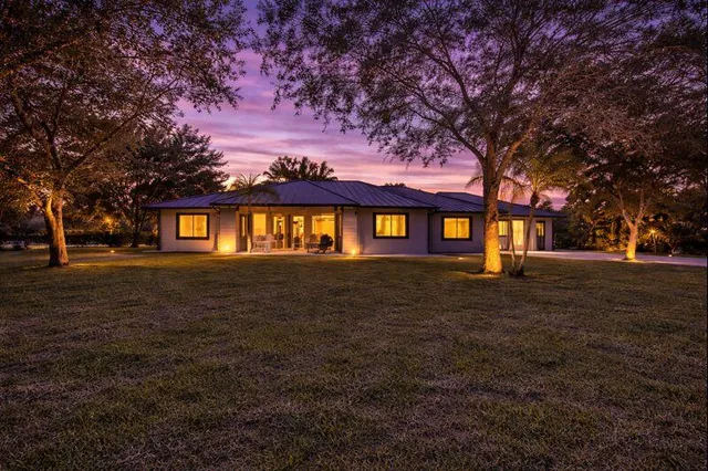 $1,200,000 | 17975 89th Place North, The Acreage, FL 33470