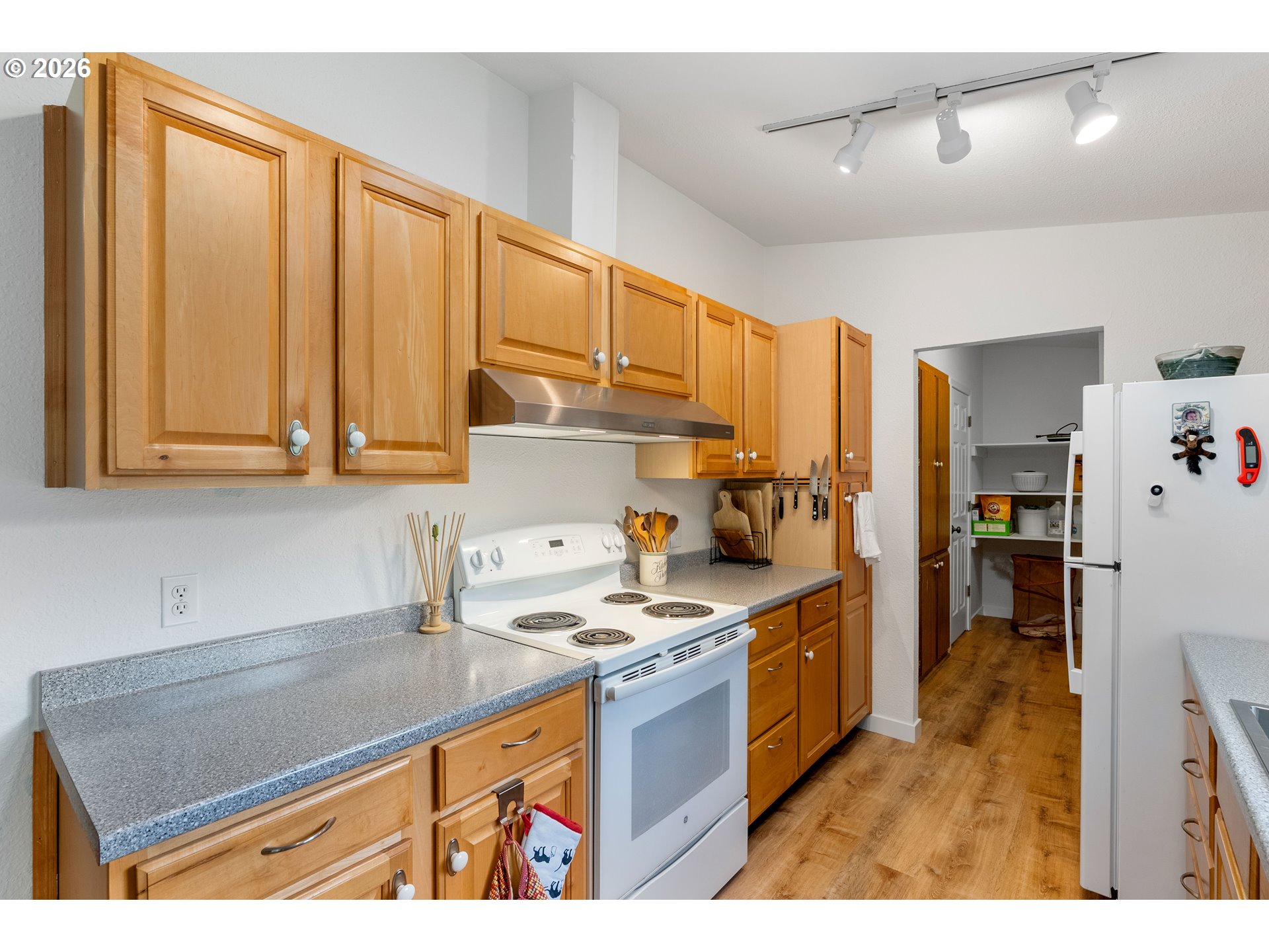 451 Cannavinna Road Carson, WA 98610 - Photo 12 of 33 a kitchen with stainless steel appliances granite countertop a sink stove and refrigerator