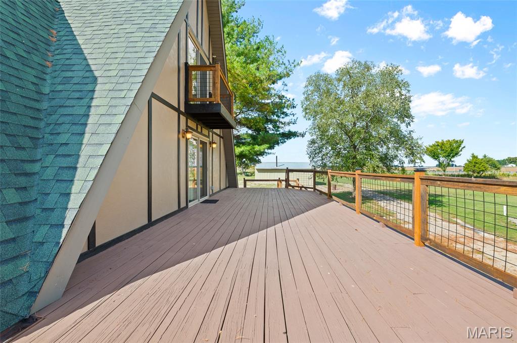 10409 Lower Marine Road Marine, IL 62061 - Photo 15 of 38