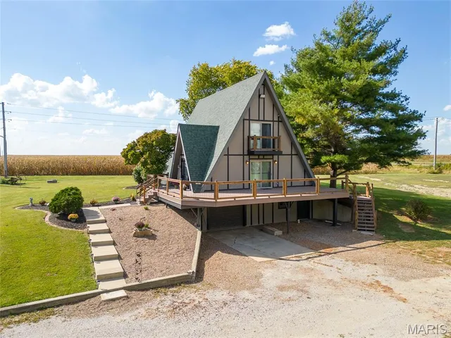 $365,000 | 10409 Lower Marine Road, Marine, IL 62061