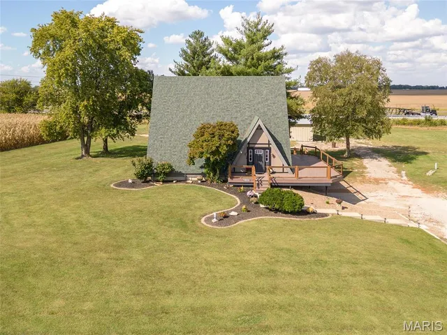 $365,000 | 10409 Lower Marine Road, Marine, IL 62061