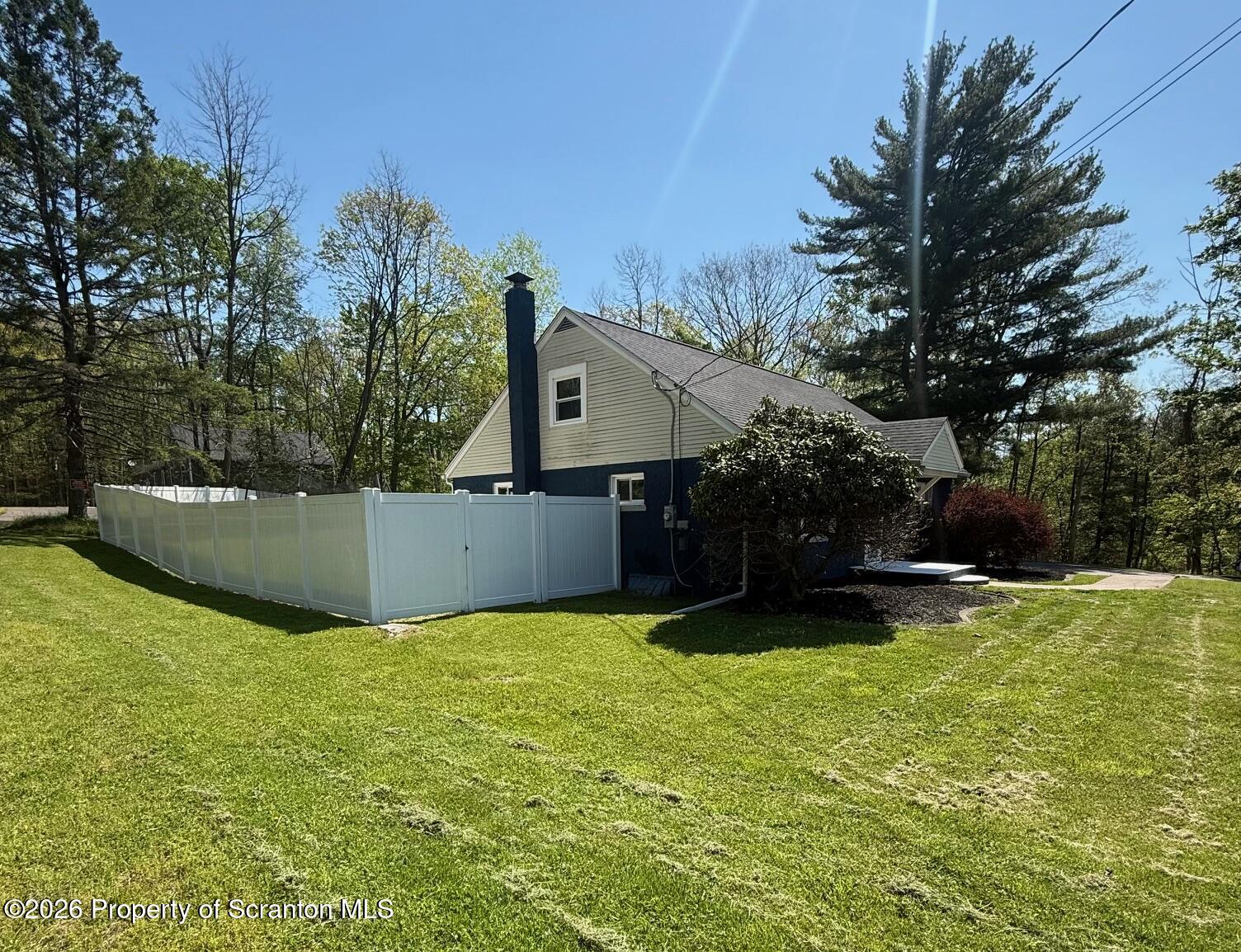 371 Lehman-Outlet Road Dallas, PA 18612 - Photo 4 of 41 IMG_3167 (1)