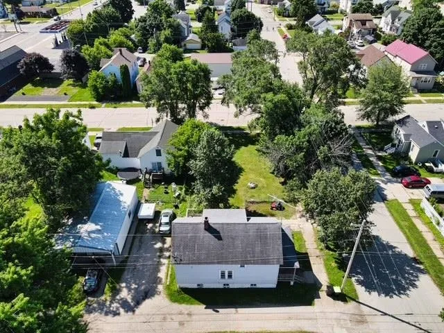 $154,900 | 1506 11th Street, Menominee, MI 49858