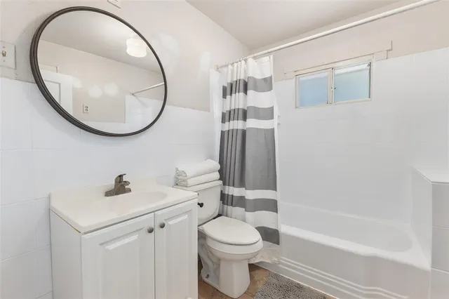 $2,000 | 2438 Emmett Street, Dallas, TX 75211