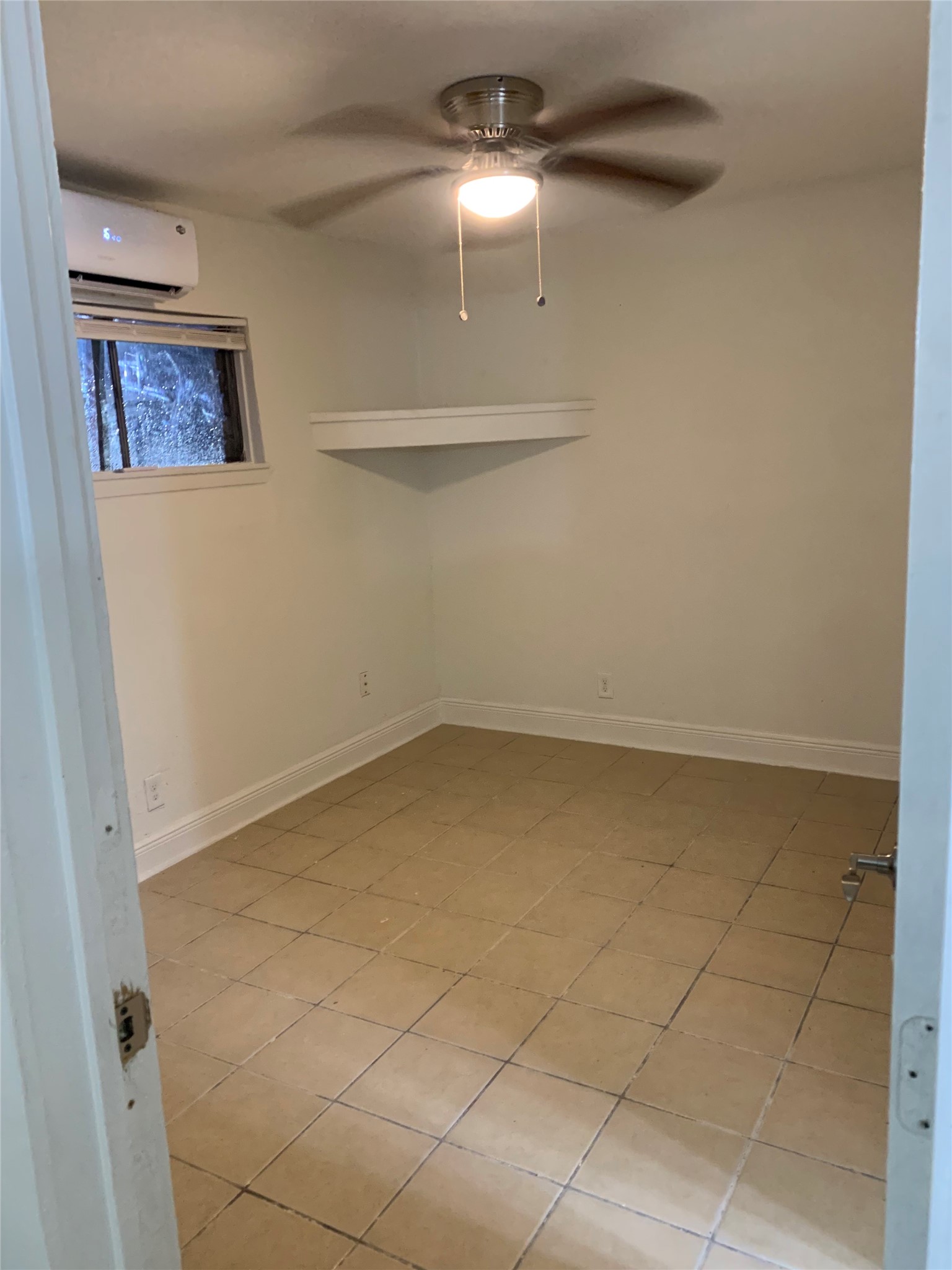 7610 Red Robin Lane Houston, TX 77075 - Photo 17 of 21 Bedroom; Unit 2
